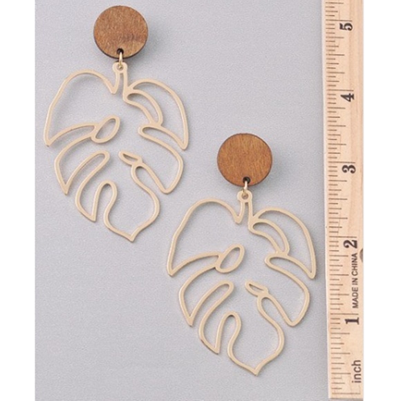 Palm Leaf Earring Gold Natural Wood New - Picture 2 of 2